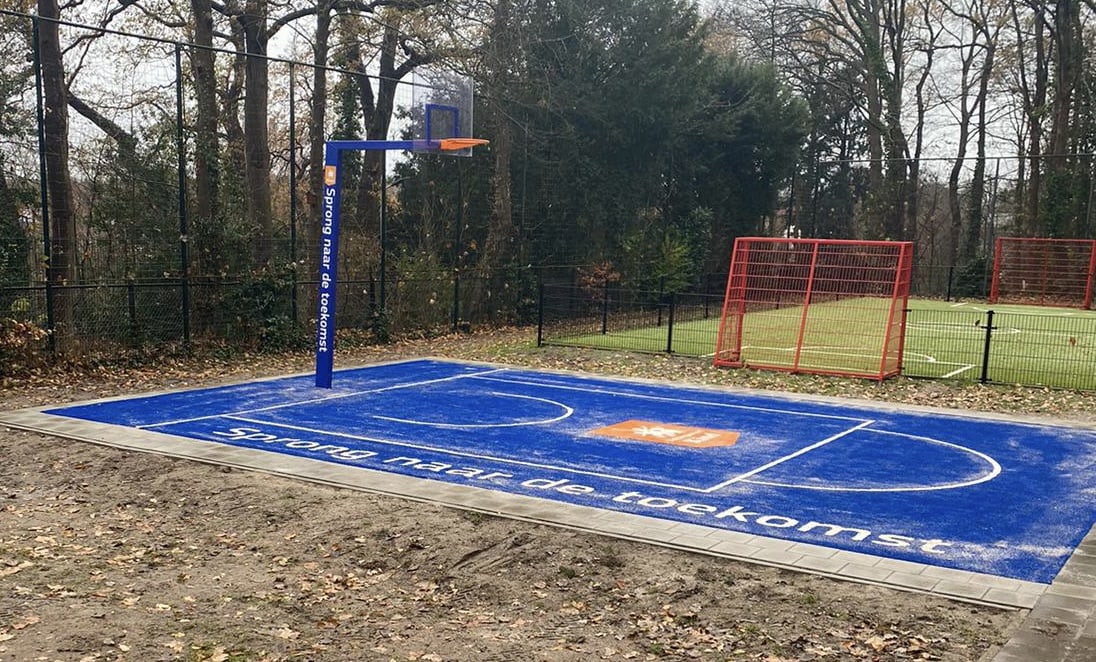 Nieuw basketbalveld voor kinderen Entrea Lindenhout - Stichting van het